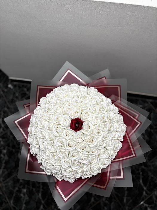 Buchet de 101 trandafiri de sapun