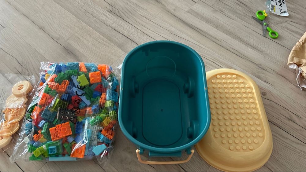 Конструктор с коробкой