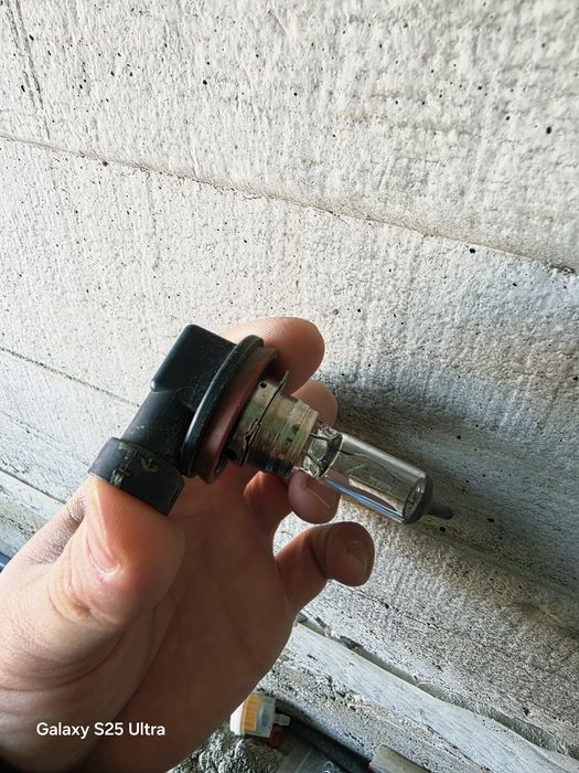 Лед крушки за автомобили