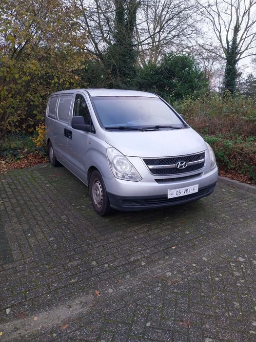 Vand hyndai din 2008 motor 2.5 170 cai