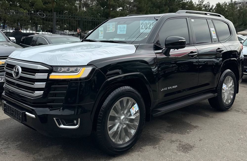 Tayota Land Cruiser Prado 300 VX Srochni sotiladi