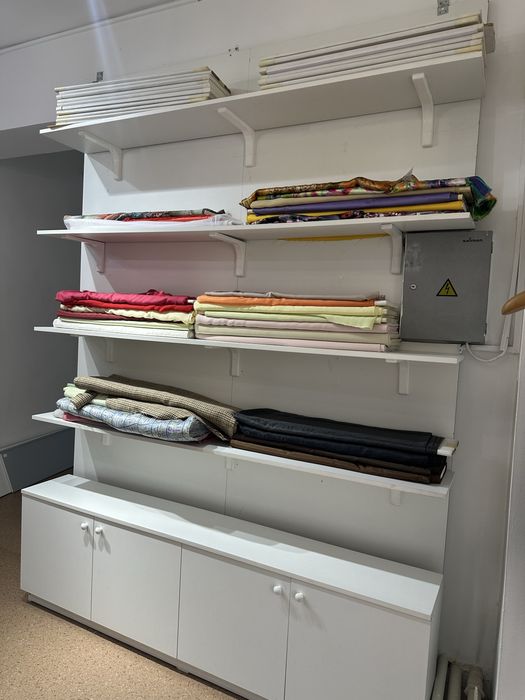 Продам полки с тумбочка шкаф