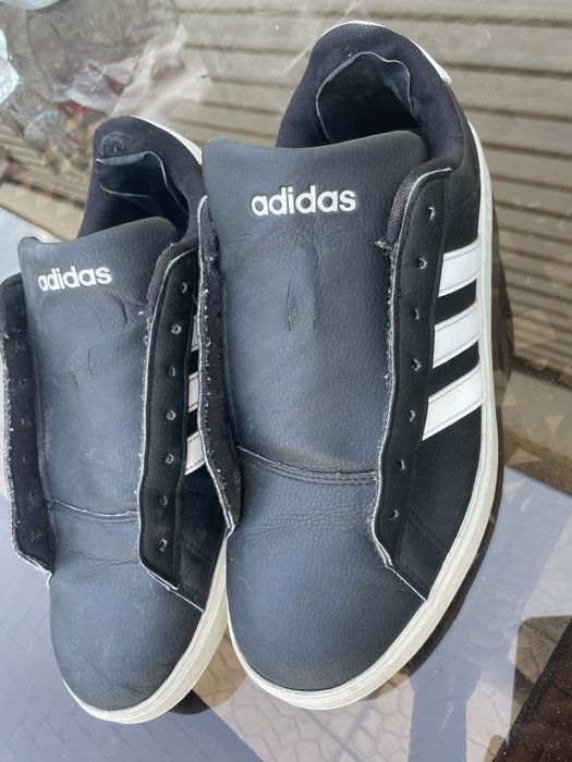 Продам кроссовки адидас оригинал размер 42.5