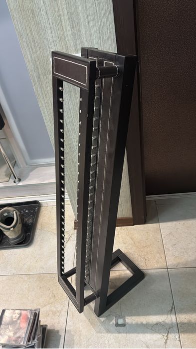 Подставка для дисков