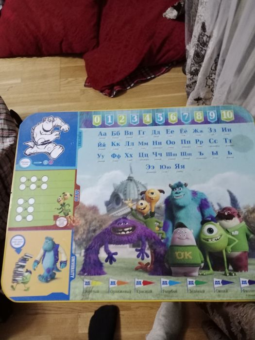 Детский  столик  б/у