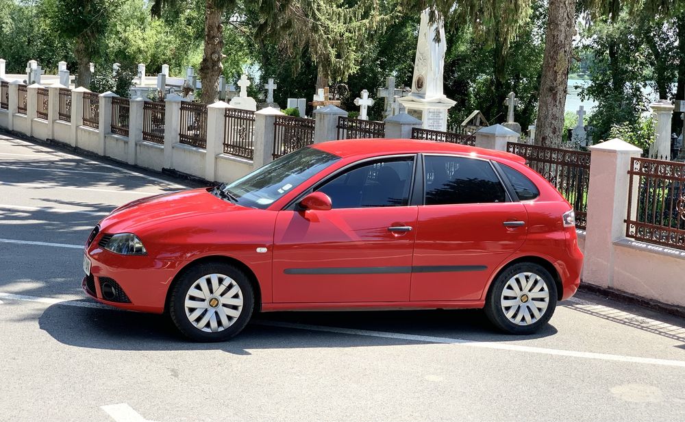 Seat Ibiza 1.4 Benzina - AC TSC ABS -  Cumparata de Noua