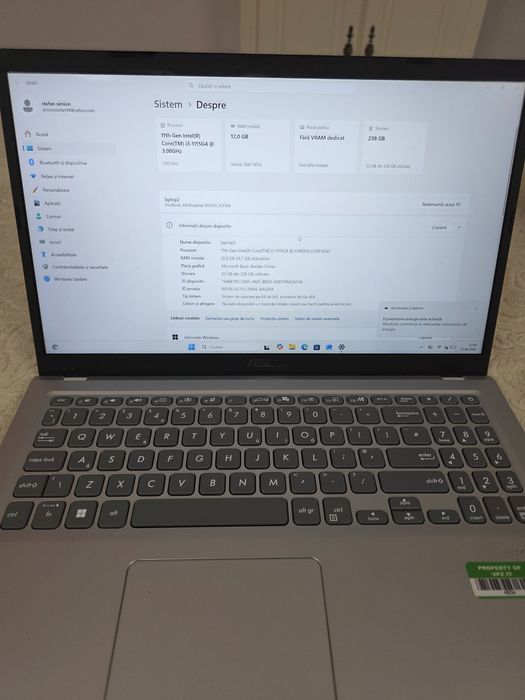 Vand Laptop ASUS VivoBook X515EA, stare foarte buna, functionare 100%.