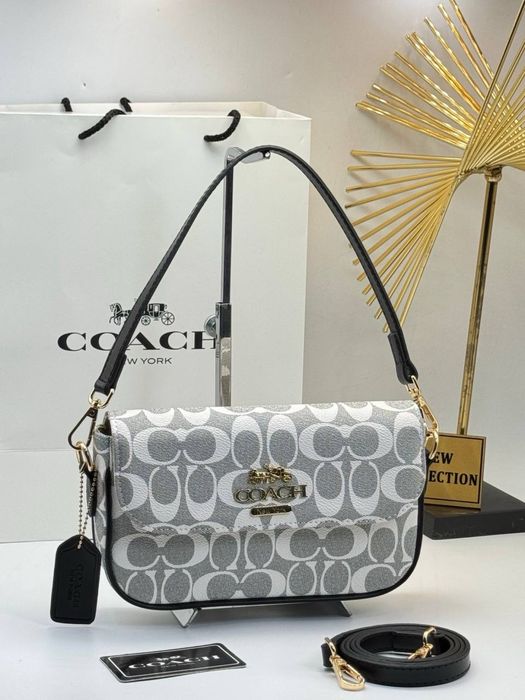 Geanta Coach noua !!! Dimensiuni 23/15 !!!