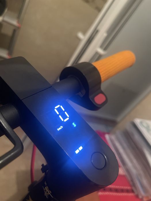 Vând trotineta Xiaomi Mi pro 2 in stare foarte buna