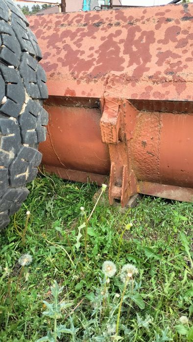 Трактор МТЗ 82. .