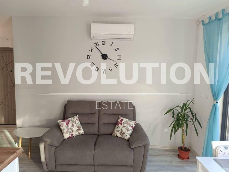 Дава се под наем Двустаен апартамент в Варна, Виница - 74 кв.м за 600 € - Снимка #1