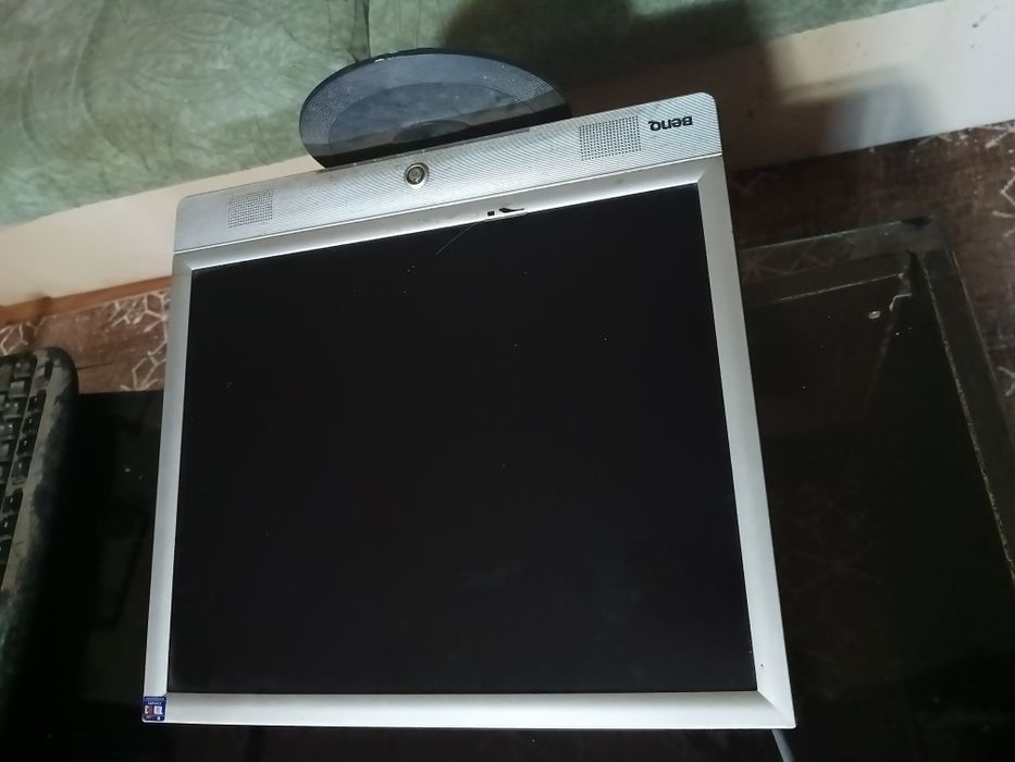 Компютър с монитор