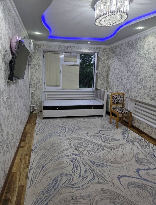 Срочно задаётся квартира 2х комнатная адреса Вагзал  300$