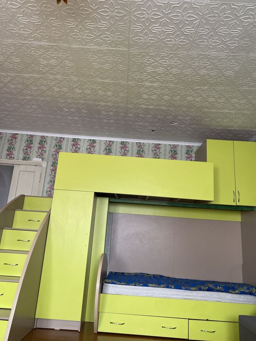 Продам двухъяросную  кровать