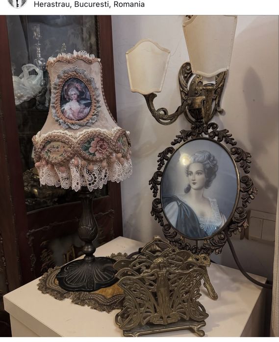 Lampadar din bronz si tapiserie