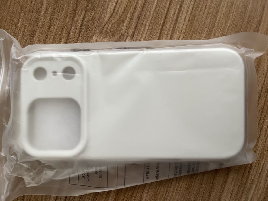 Чехол на iPhone 17 Pro