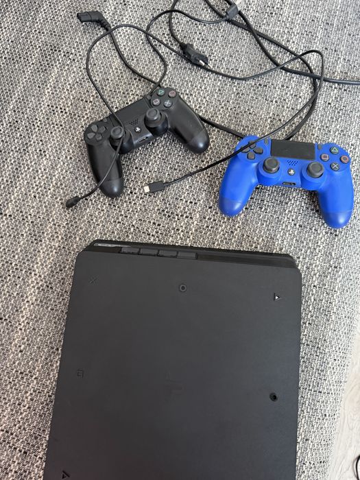 Playstation 4 slim - FARA SCHIMBURI