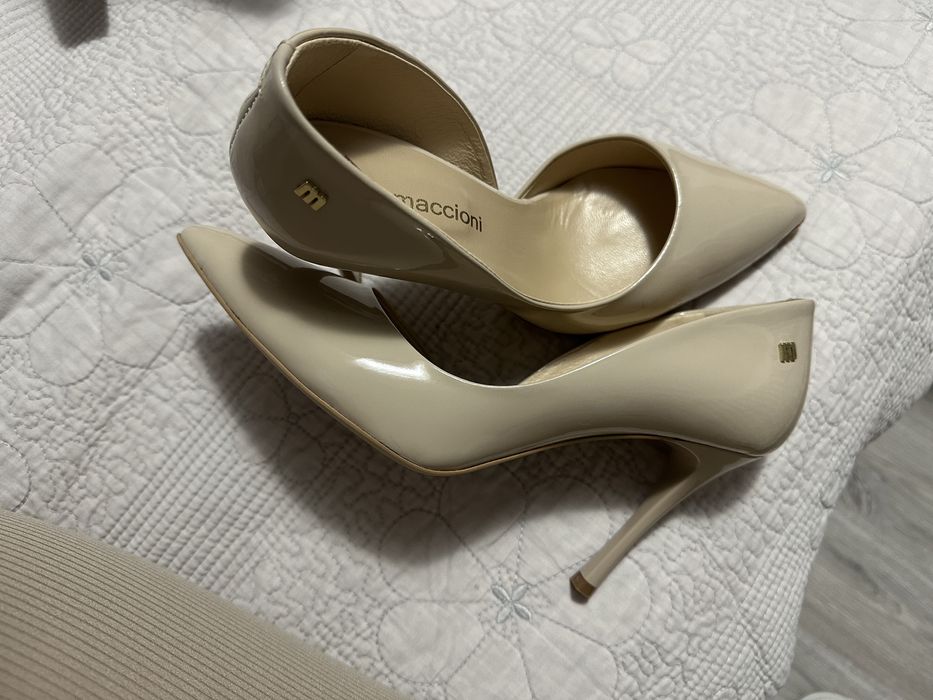 Pantofi cu toc Maccioni
