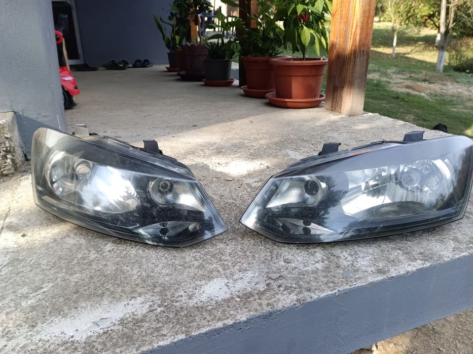 Faruri vw polo fundal negru