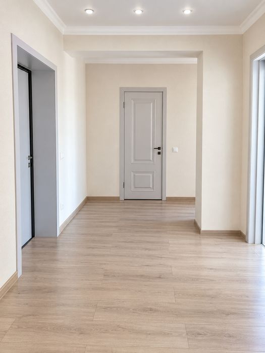 Продам 2х ком .центр ул.молдагулова 23