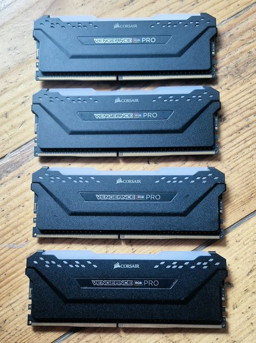 32GB RAM  3200MHz DDR4 Corsair PRO RGB