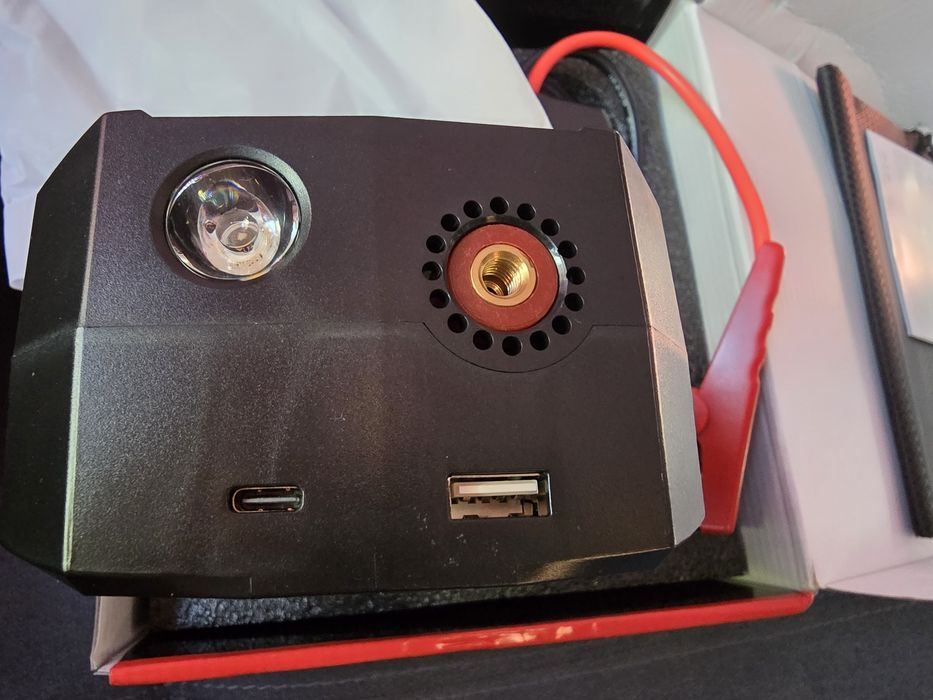 Продавам мобилно стартерно устройство