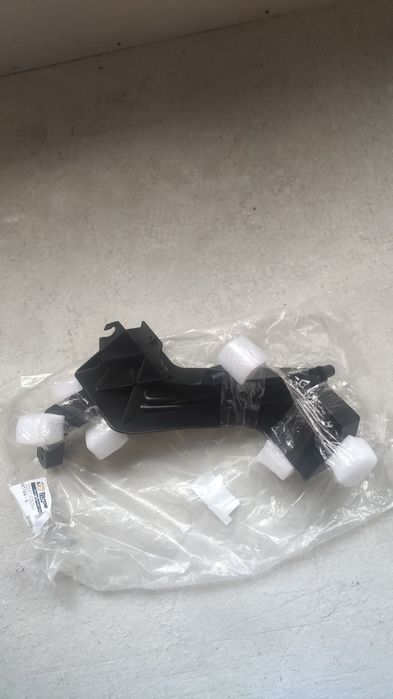 Държач за фар за jeep grand Cherokee wk2 2014 -2022