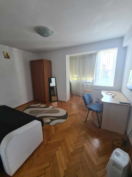 Inchiriez apartament 2 camere central