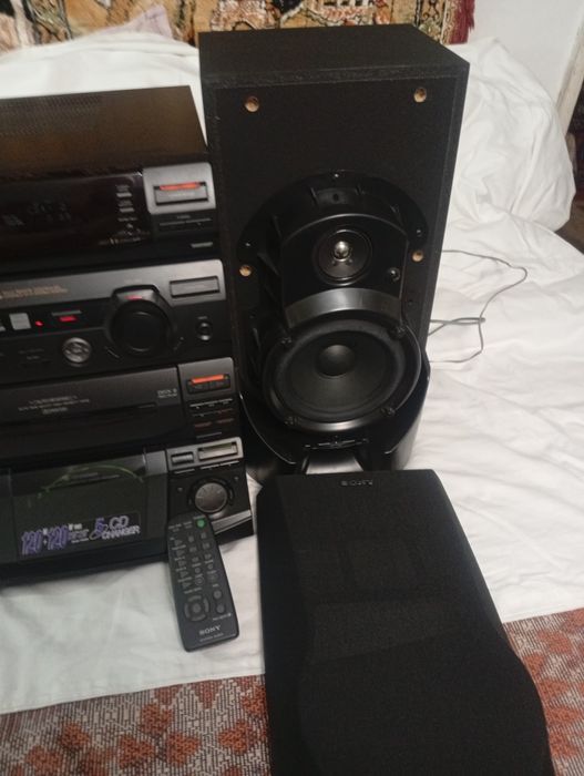 Radio caset Sony dublu autorevers cu 5Cd x85
