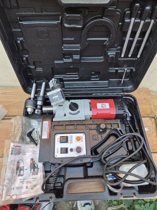 Mașină de găurit cu talpă magnetică  Holz Mann MBM 600LRE