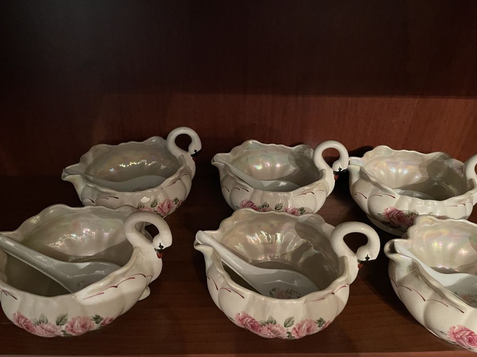 Супница Форме Лебедя