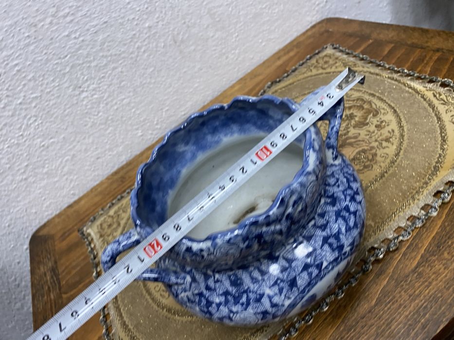 Английска порцеланова кашпа с маркировка