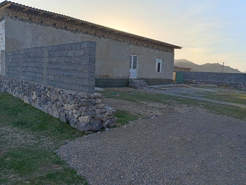 Uchastka sotiladi Jizzax viloyati Sharof Rashidov tumani kuyovboshi ma