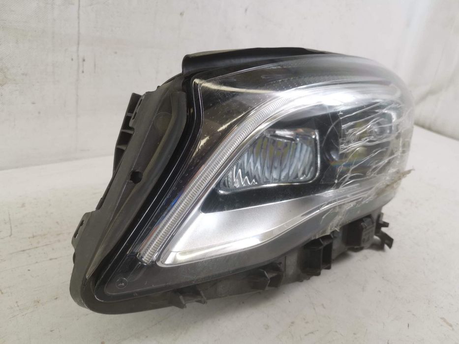 Мерцедес-Бенц GLA-Class / Mercedes-Benz GLA-Class X156 Ляво LED фар ви