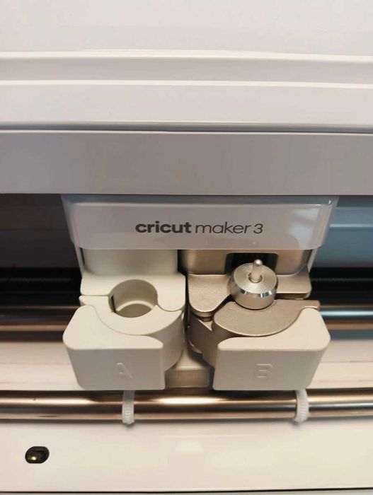 Професионален Режещ плотер CRICUT Maker 3