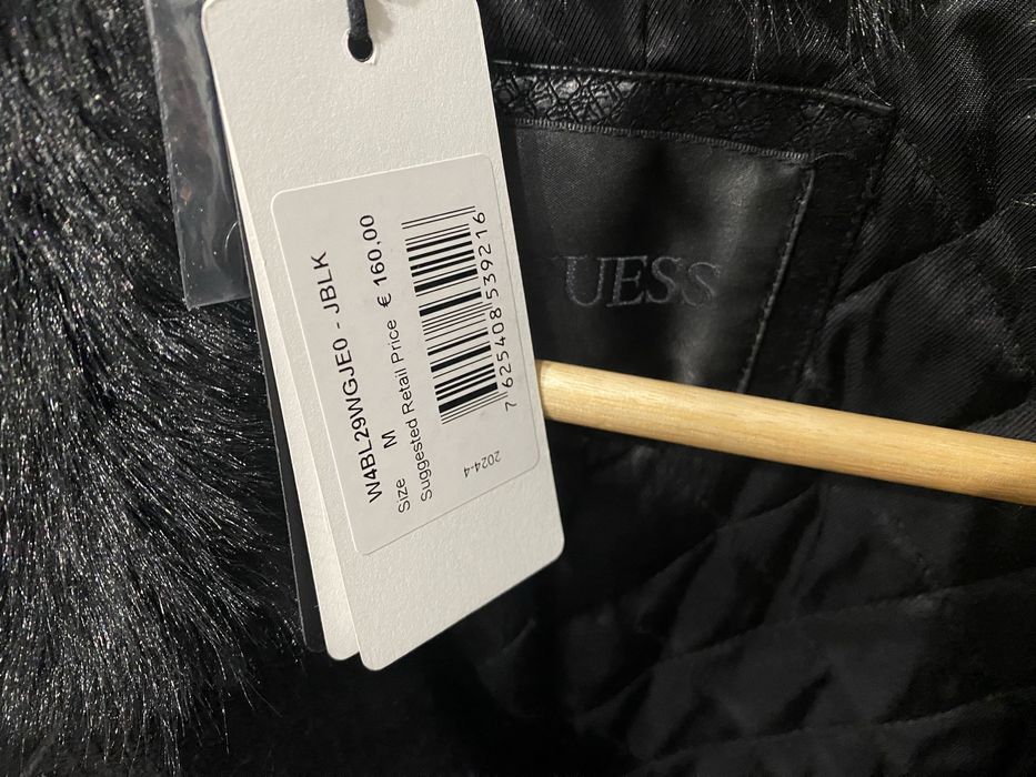 Vand geaca GUESS , marimea M,