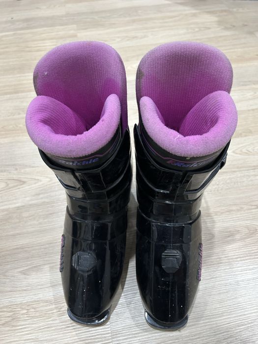 Горнолыжные ботинки