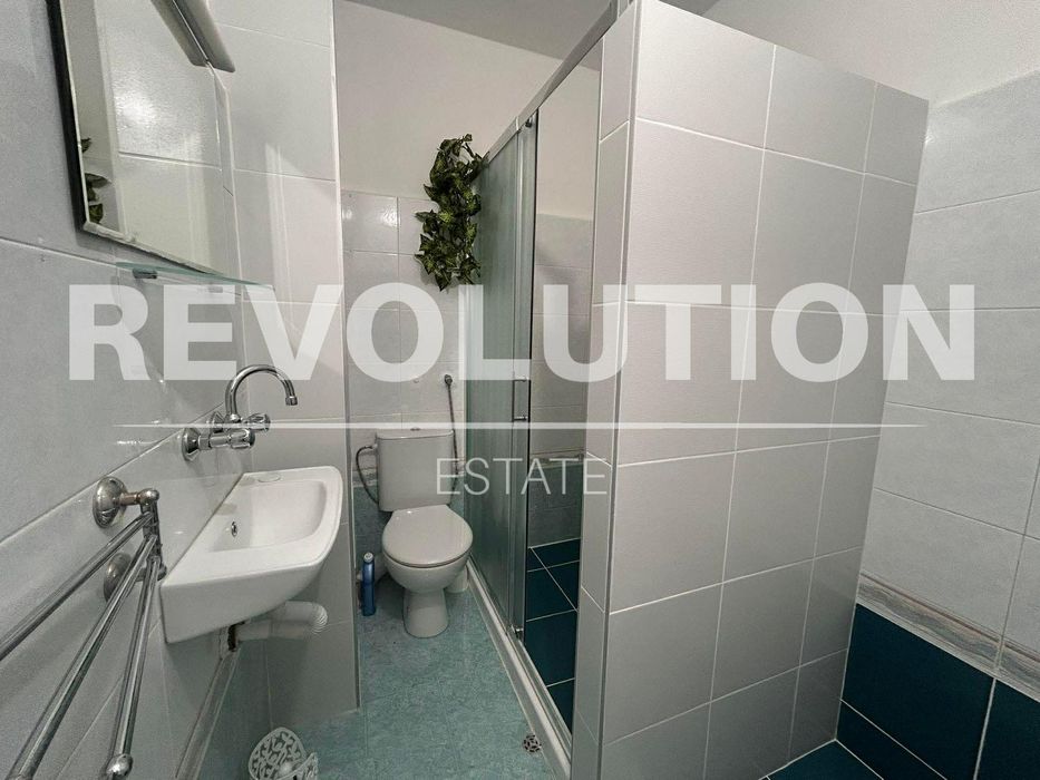 Дава се под наем Тристаен апартамент в Варна, Левски - 80 кв.м за 348.84 € - Снимка #6