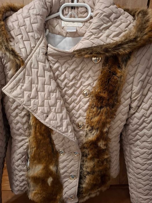 Дамско яке на марката Lucy