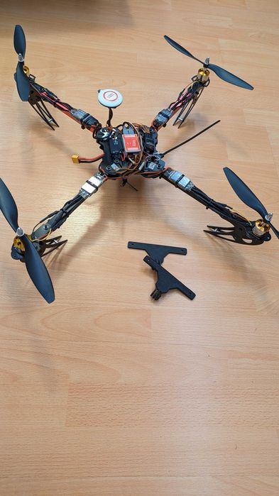 Дрон с рамка X525 с DJI Naza Lite