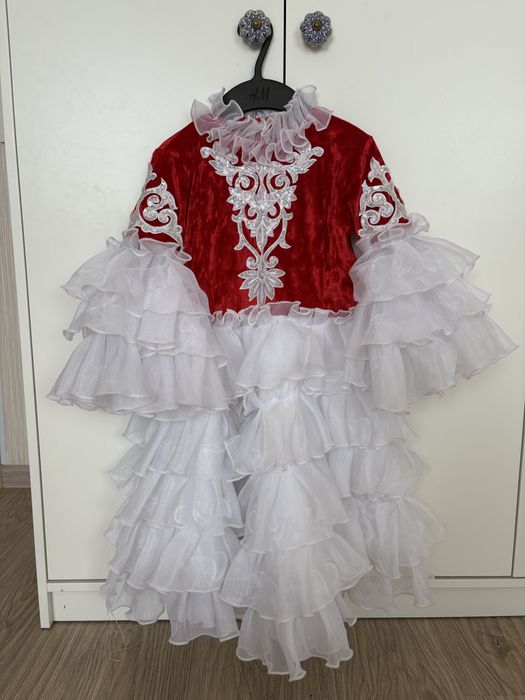 Продам казахское платье для девочек 110 рост