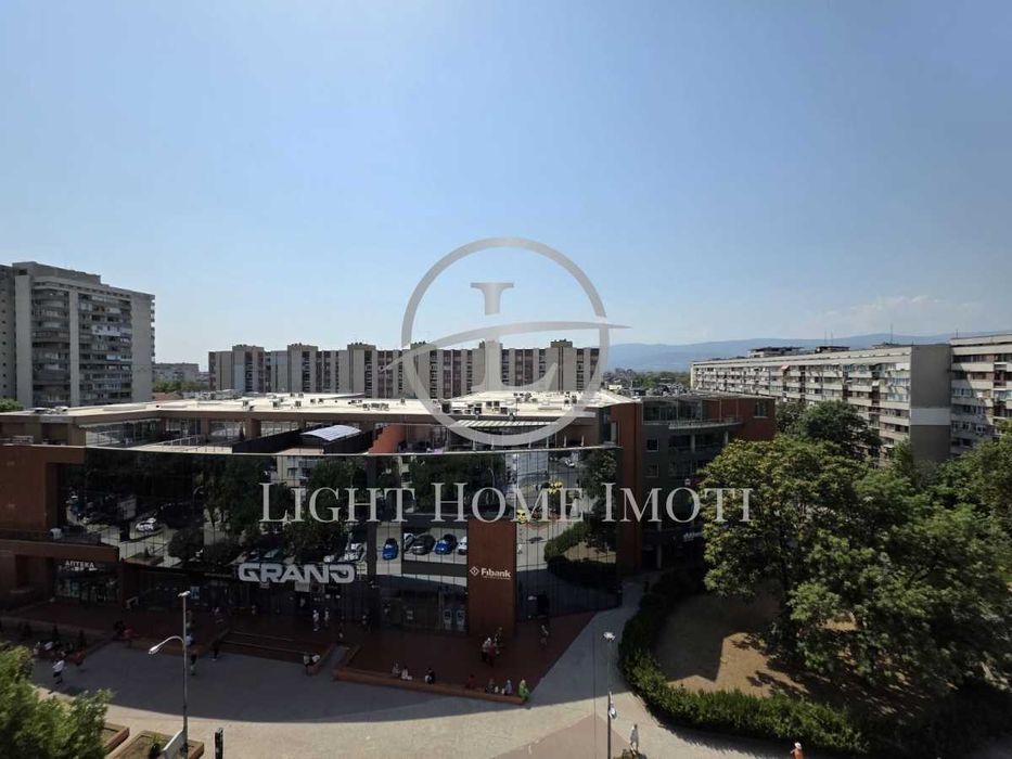 Реф. 2889 Партерен Магазин в ТЦ Дранд