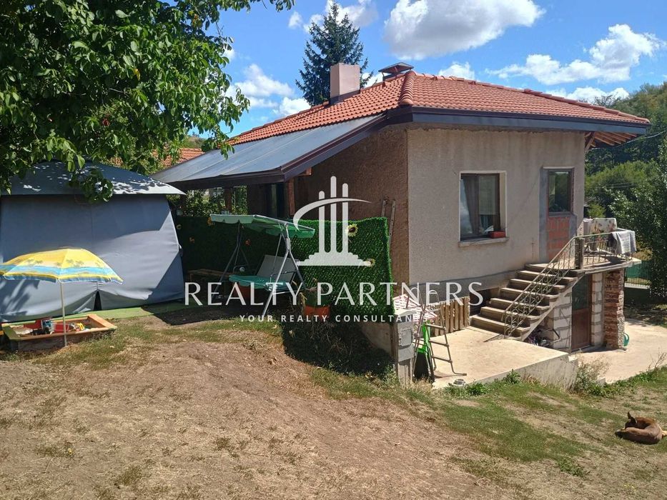 Продава се Къща в с. Сопица, Област Перник - 75 кв.м за 867 €/кв.м - Снимка #1