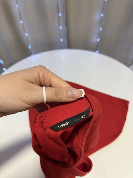 Женское платье длины мини