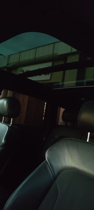 Audi Q7 2012 bir qol