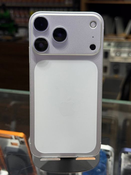 I phone 11 -17 Pro korpusda