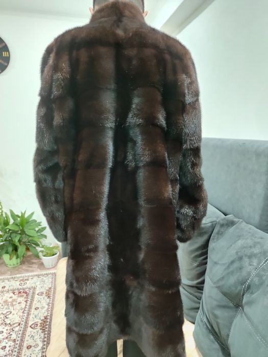 Продам норковую шубу