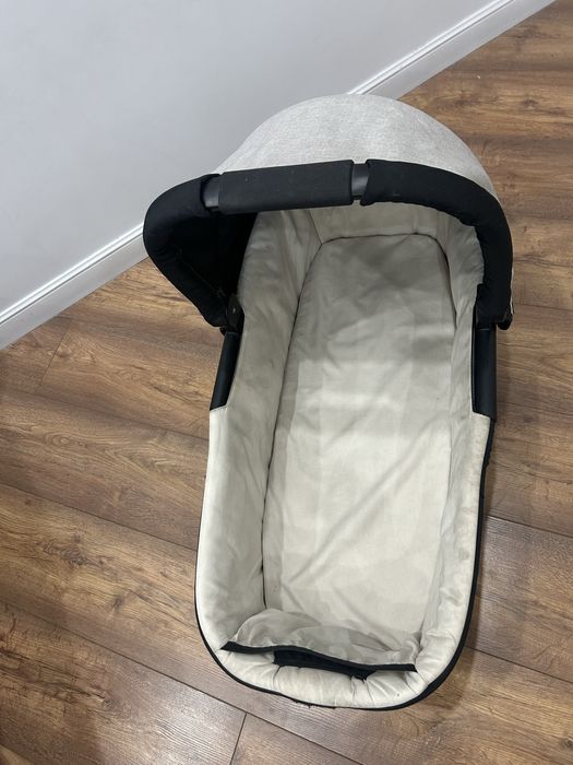 Продам Люльку Joie