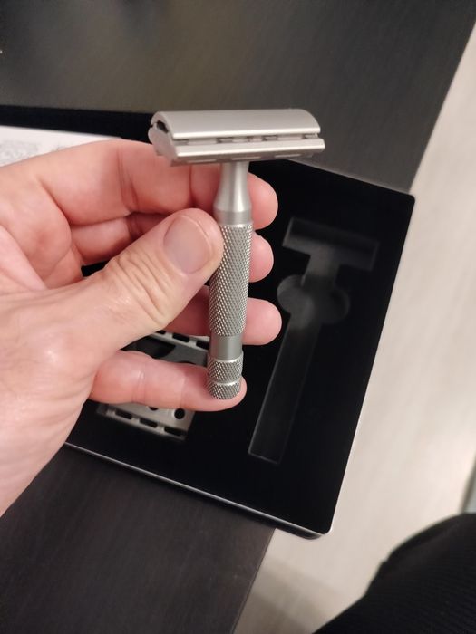 Aparat de ras Rockwell 6s