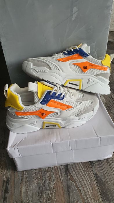 Маратонки 39 номер